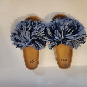 Ugg fluffy yarn sandals, size 7, blue/light blue